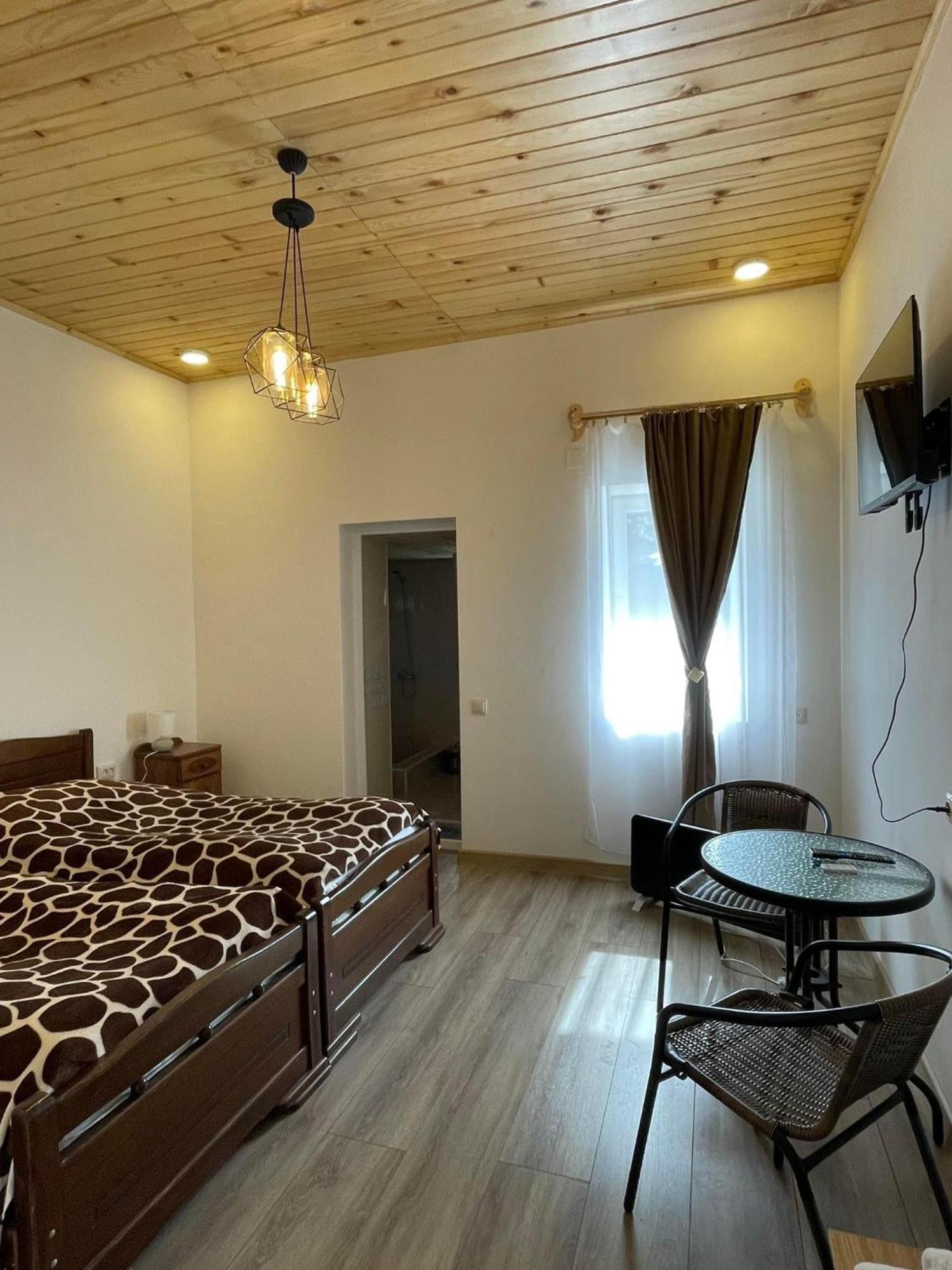 Mamuka Chartolani Guesthouse Mestia Ngoại thất bức ảnh